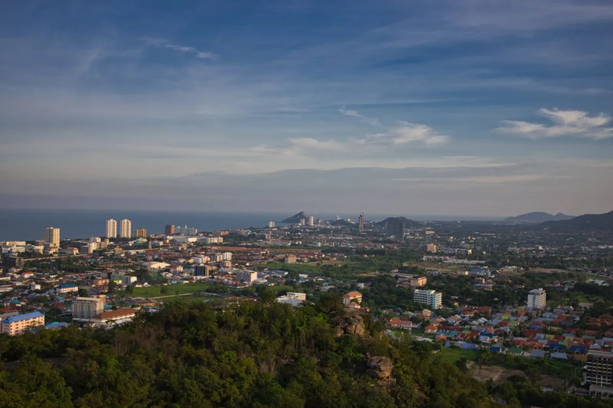 Hua Hin Thailand Guide: Beaches & Markets (2026)