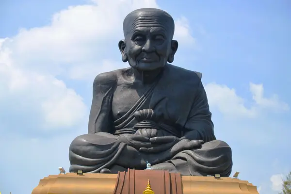 Huay Mongkol Temple, Hua Hin - History and Culture Guide