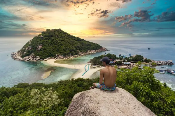 Koh Nang Yuan Viewpoint, Koh Tao - Stunning Island Silhouette