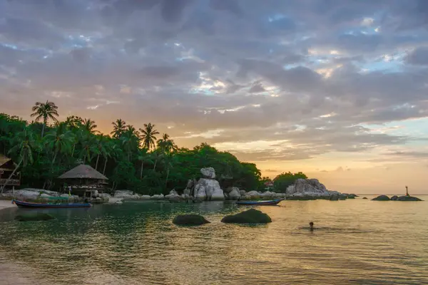 Sairee Beach Sunset Walk in Koh Tao - Stunning Coastal Views